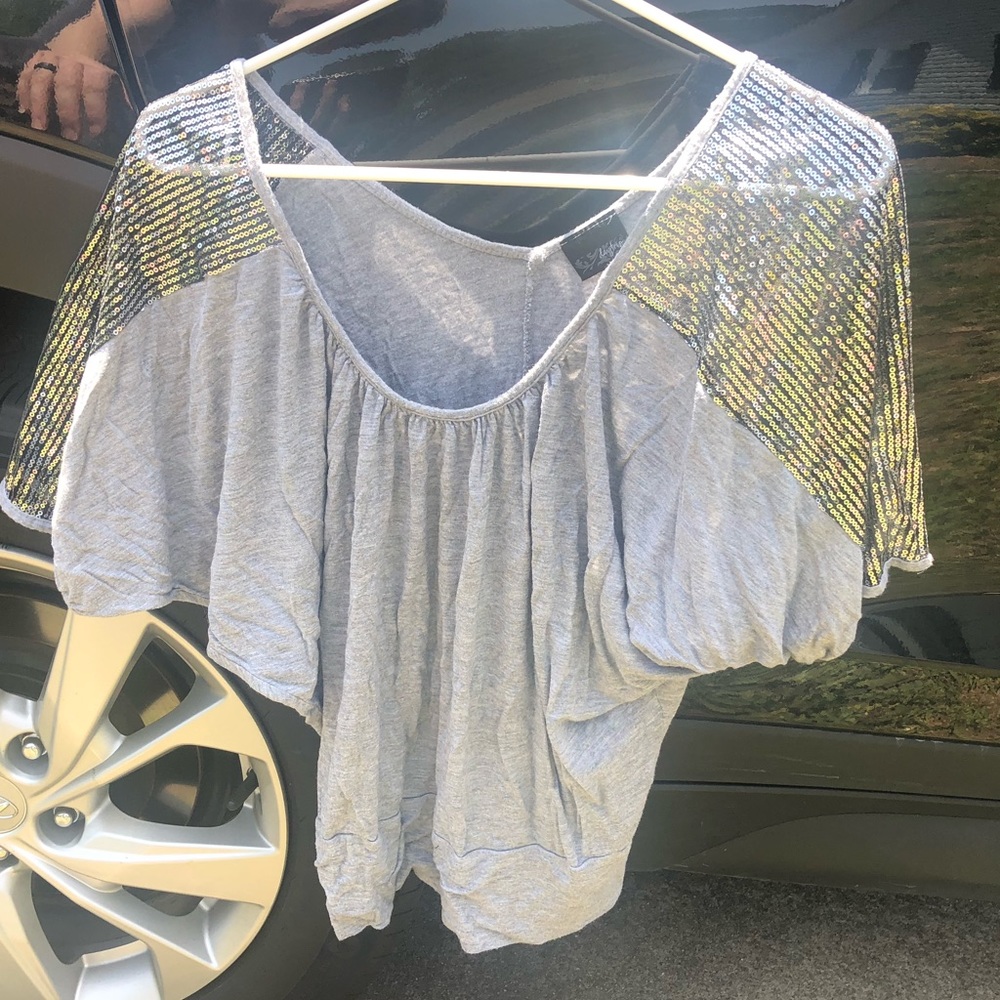 Size large day trip